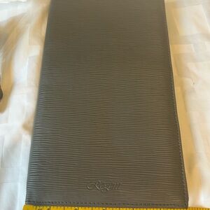 Regent Gray Textured Leather Long Travel Wallet Card Holder with Luggage Tag